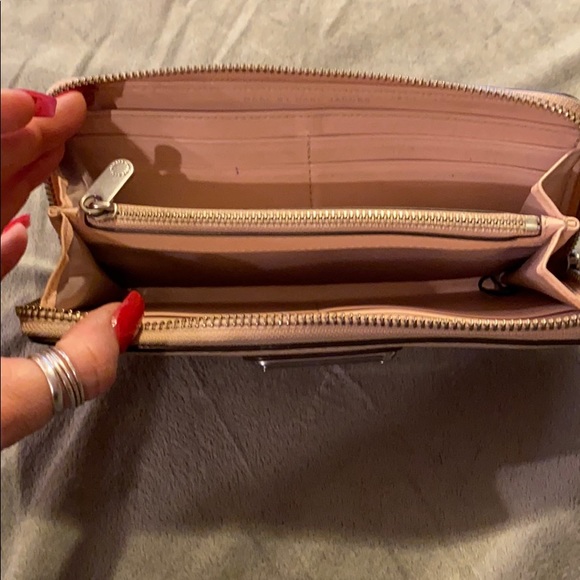 Wallet - Picture 2 of 2